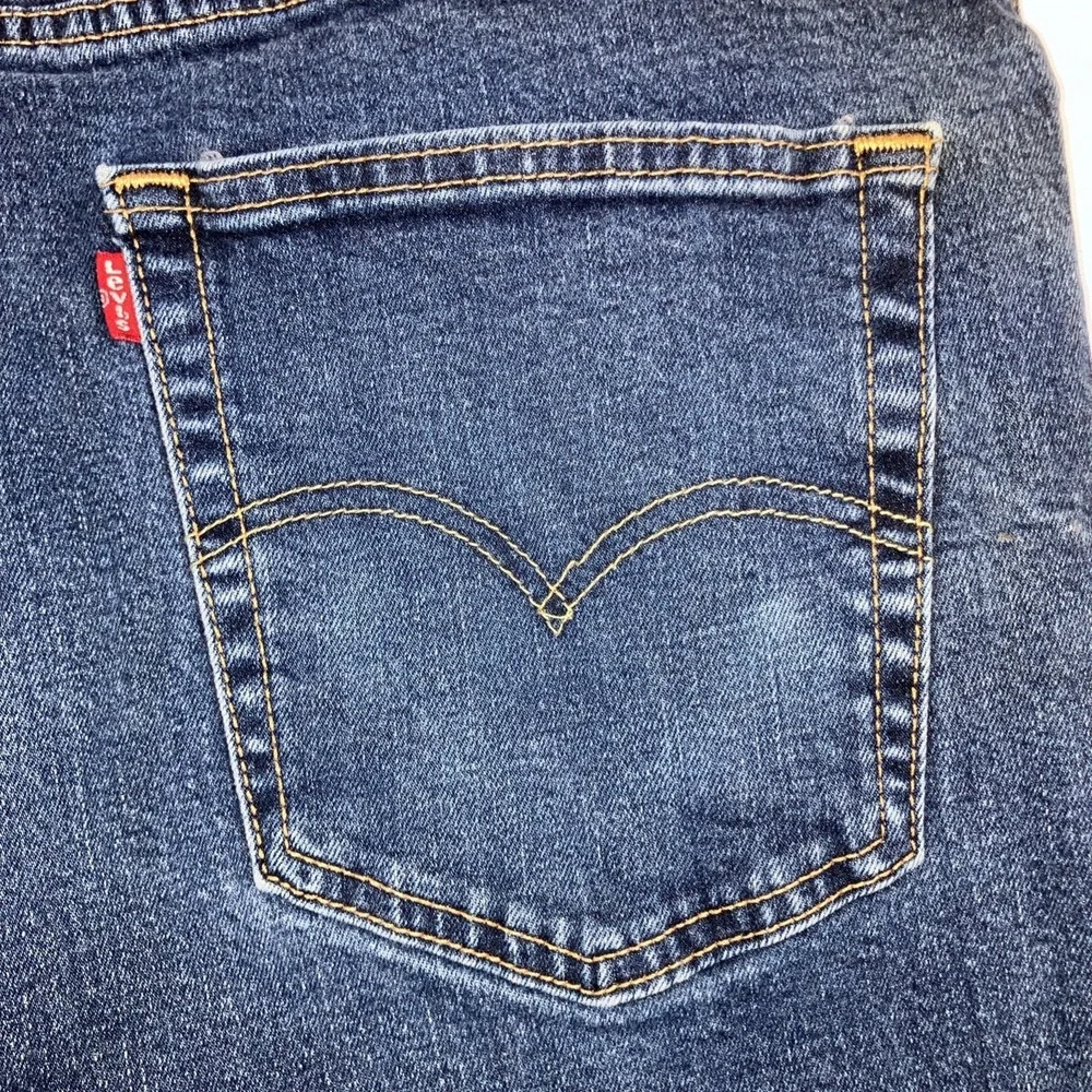 Levi's 550 Relaxed Fit Jeans Mens 46x30 Dark Wash Blue Tapered Stretch Denim